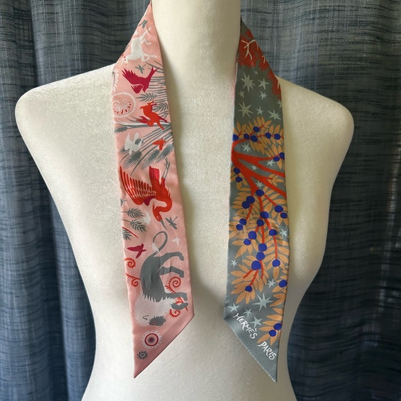 🔥SALE $259🔥NWOT RARE Auth.Hermés Sous le Charme d'Orphee Twilly Gris Acier/Rose* - Picture 1 of 4